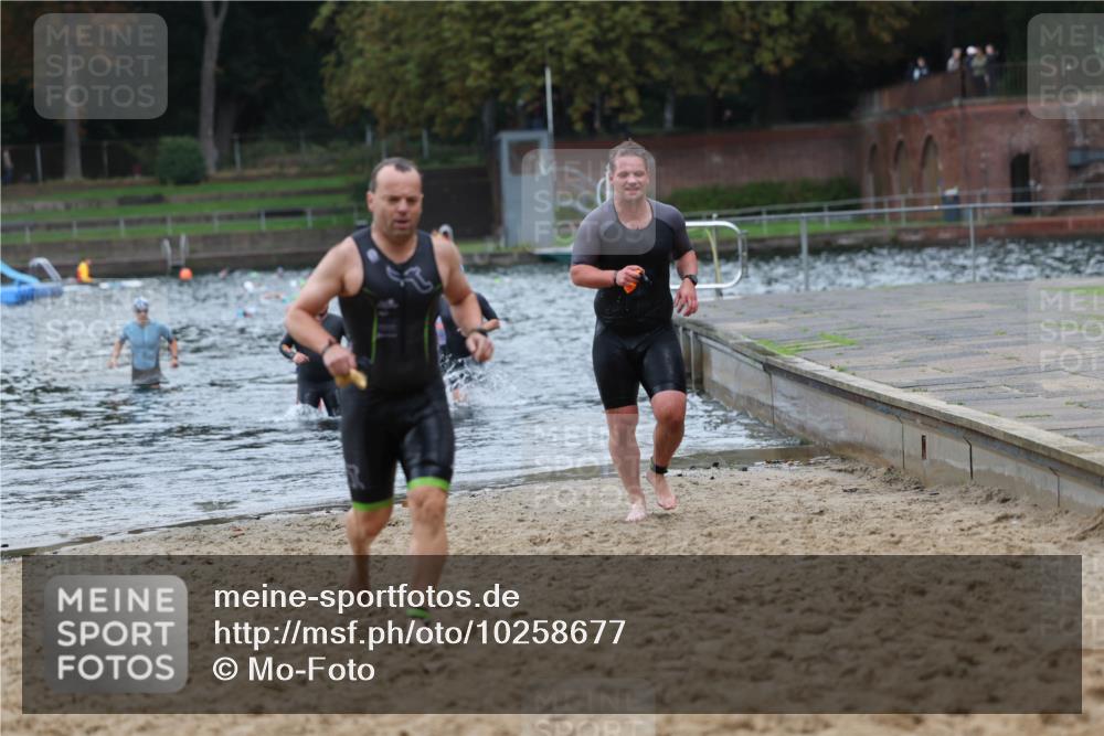 13.09.2026 - Stadtparktriathlon Mo-Foto http://msf.ph/oto/10258677 13.09.2026 11:54:05 Schwimmen 960, 961, 995, 1011, 1045, 1061 meine-sportfotos.de