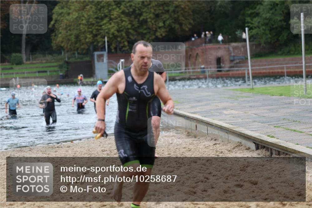 13.09.2026 - Stadtparktriathlon Mo-Foto http://msf.ph/oto/10258687 13.09.2026 11:54:07 Schwimmen 960, 961, 975, 995, 1005, 1011, 1045, 1061 meine-sportfotos.de