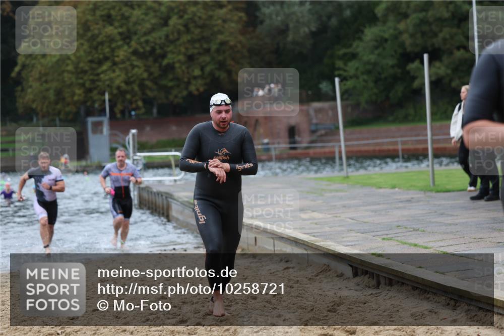 13.09.2026 - Stadtparktriathlon Mo-Foto http://msf.ph/oto/10258721 13.09.2026 11:54:15 Schwimmen 960, 975, 1005, 1011, 1061 meine-sportfotos.de