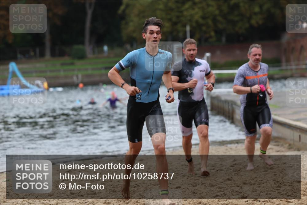 13.09.2026 - Stadtparktriathlon Mo-Foto http://msf.ph/oto/10258737 13.09.2026 11:54:18 Schwimmen 960, 975, 1005, 1011, 1061 meine-sportfotos.de