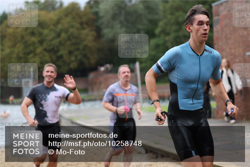 13.09.2026 - Stadtparktriathlon Mo-Foto http://msf.ph/oto/10258748 13.09.2026 11:54:20 Schwimmen 975, 1005, 1061 meine-sportfotos.de