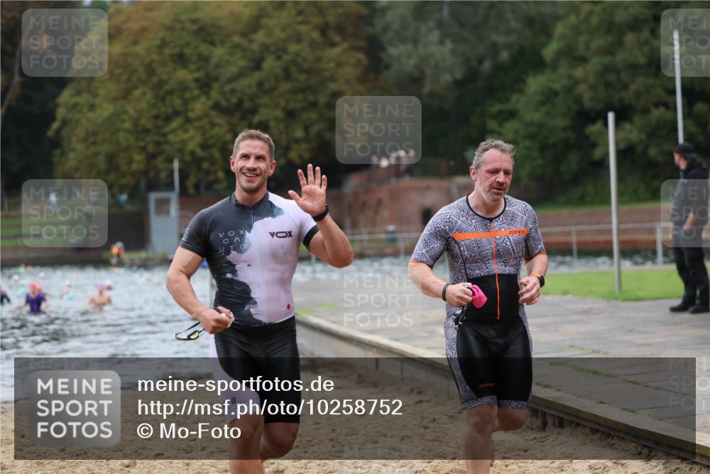13.09.2026 - Stadtparktriathlon Mo-Foto http://msf.ph/oto/10258752 13.09.2026 11:54:20 Schwimmen 975, 1005, 1061 meine-sportfotos.de