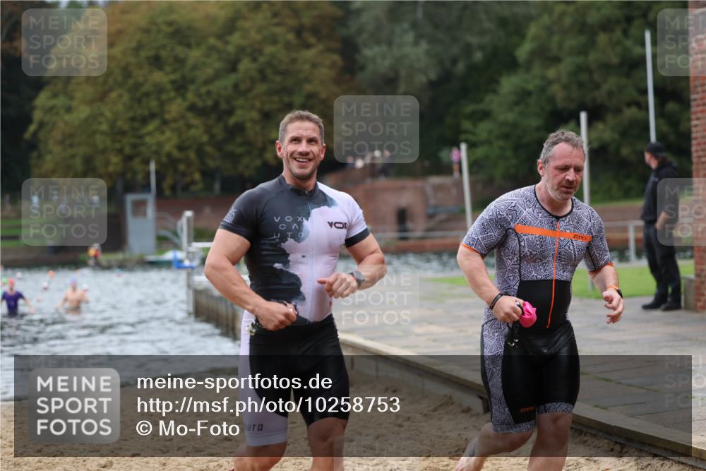 13.09.2026 - Stadtparktriathlon Mo-Foto http://msf.ph/oto/10258753 13.09.2026 11:54:20 Schwimmen 975, 1005, 1061 meine-sportfotos.de