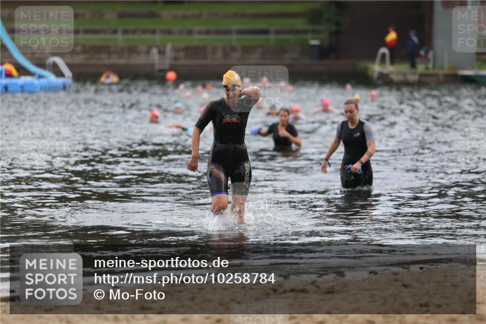 13.09.2026 - Stadtparktriathlon Mo-Foto http://msf.ph/oto/10258784 13.09.2026 11:14:18 Schwimmen 787, 815 meine-sportfotos.de