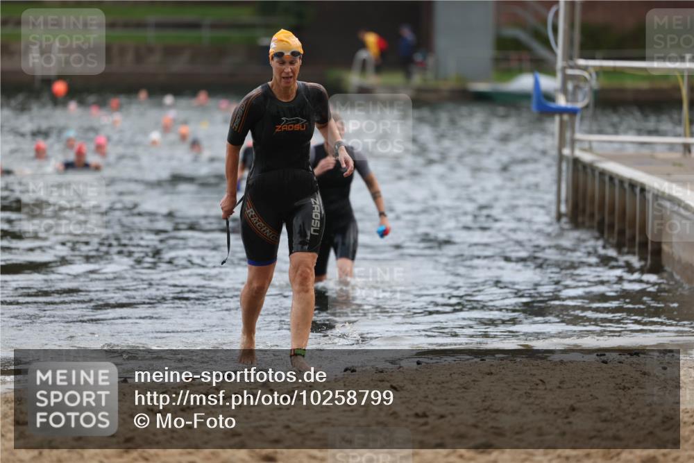 13.09.2026 - Stadtparktriathlon Mo-Foto http://msf.ph/oto/10258799 13.09.2026 11:14:23 Schwimmen 787, 815 meine-sportfotos.de