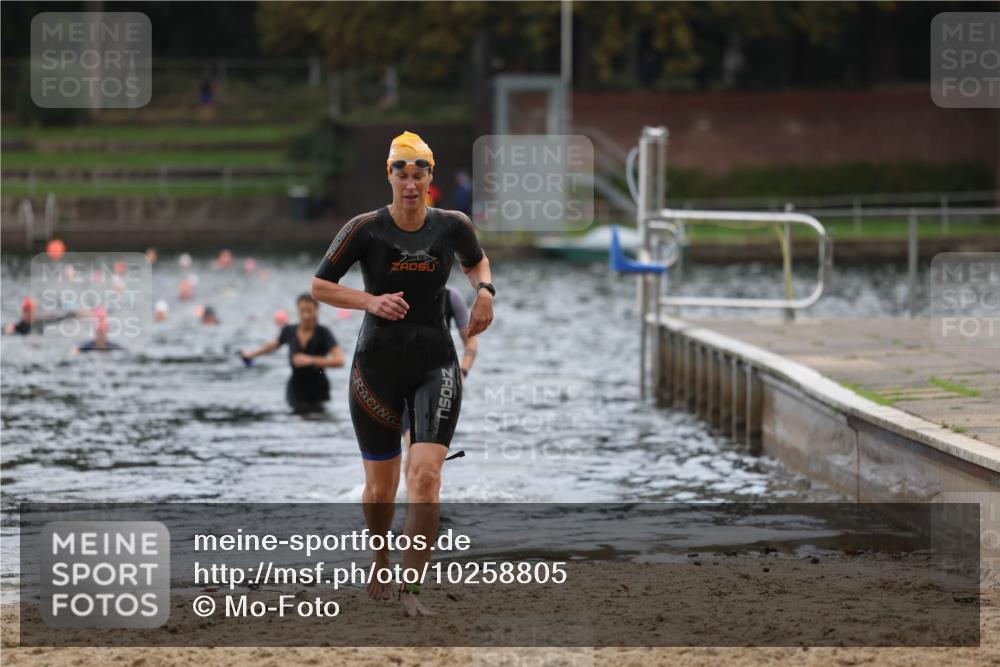 13.09.2026 - Stadtparktriathlon Mo-Foto http://msf.ph/oto/10258805 13.09.2026 11:14:24 Schwimmen 787, 815, 824 meine-sportfotos.de