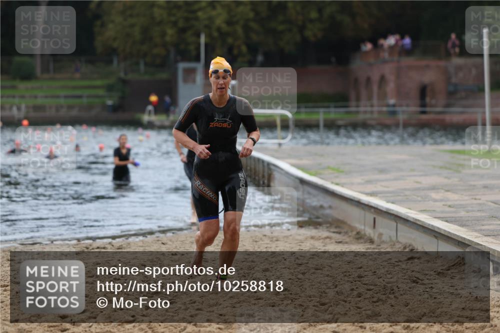 13.09.2026 - Stadtparktriathlon Mo-Foto http://msf.ph/oto/10258818 13.09.2026 11:14:26 Schwimmen 787, 815, 824 meine-sportfotos.de