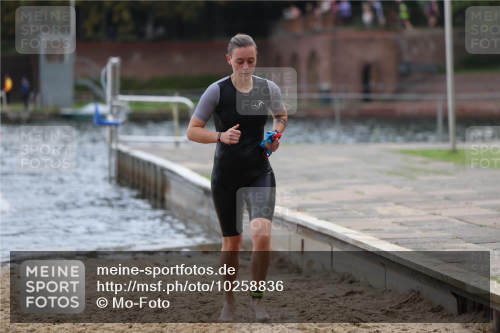13.09.2026 - Stadtparktriathlon Mo-Foto http://msf.ph/oto/10258836 13.09.2026 11:14:30 Schwimmen 787, 815, 824 meine-sportfotos.de