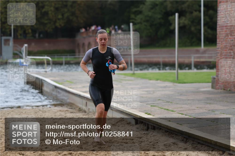 13.09.2026 - Stadtparktriathlon Mo-Foto http://msf.ph/oto/10258841 13.09.2026 11:14:31 Schwimmen 787, 815, 824 meine-sportfotos.de