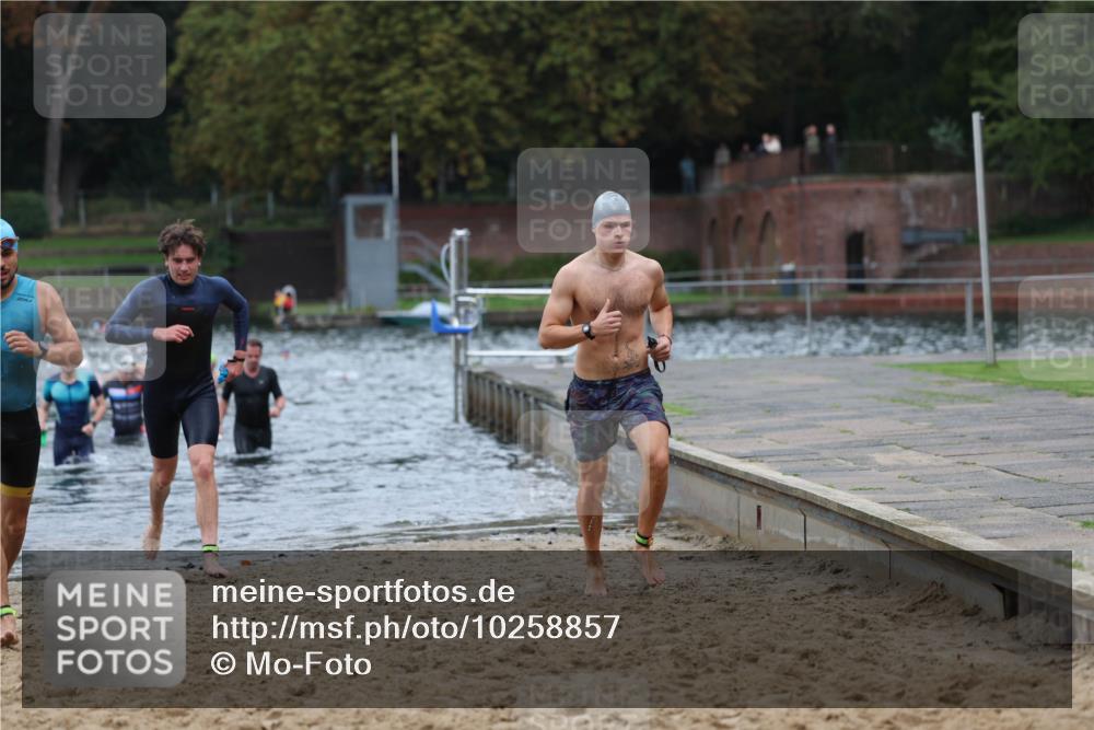13.09.2026 - Stadtparktriathlon Mo-Foto http://msf.ph/oto/10258857 13.09.2026 11:54:50 Schwimmen 949, 959, 983, 1016, 1022, 1068 meine-sportfotos.de