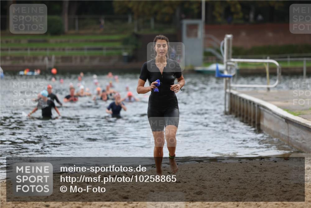 13.09.2026 - Stadtparktriathlon Mo-Foto http://msf.ph/oto/10258865 13.09.2026 11:14:36 Schwimmen 824 meine-sportfotos.de