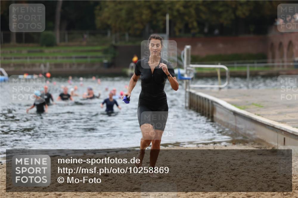 13.09.2026 - Stadtparktriathlon Mo-Foto http://msf.ph/oto/10258869 13.09.2026 11:14:37 Schwimmen 824 meine-sportfotos.de