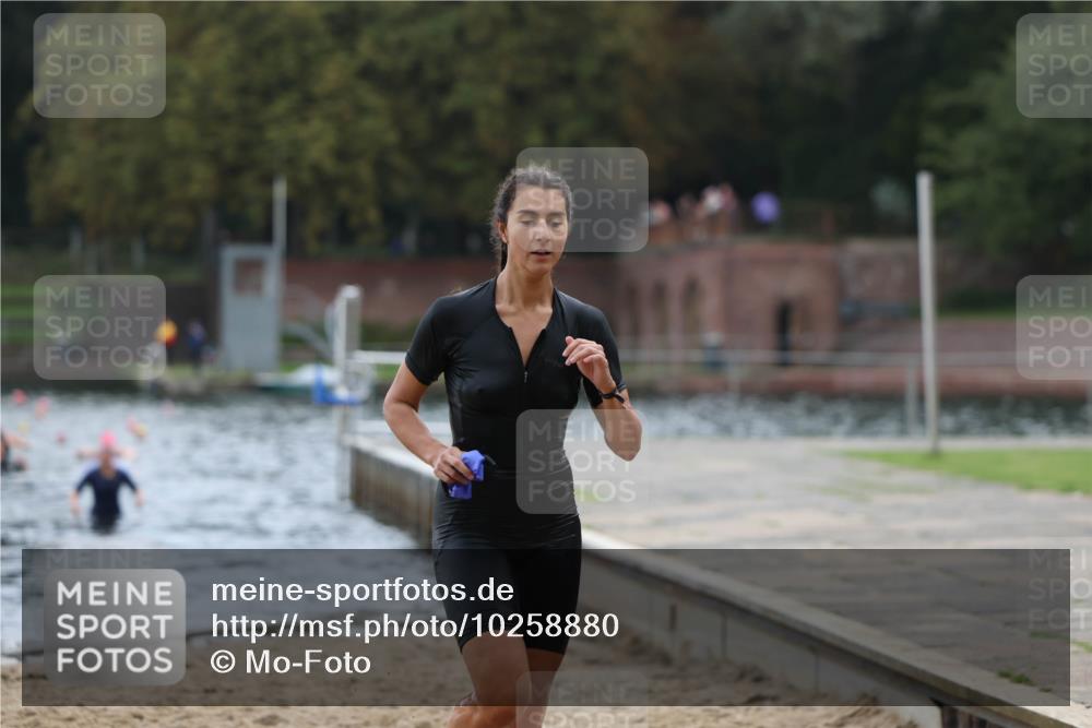 13.09.2026 - Stadtparktriathlon Mo-Foto http://msf.ph/oto/10258880 13.09.2026 11:14:38 Schwimmen 824 meine-sportfotos.de