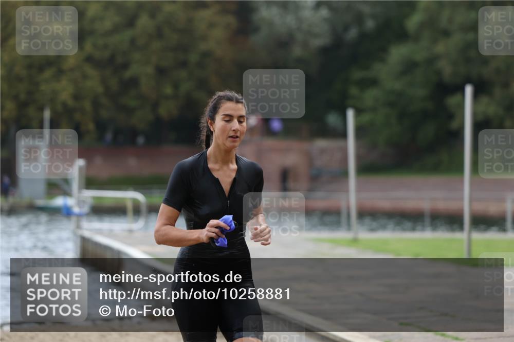 13.09.2026 - Stadtparktriathlon Mo-Foto http://msf.ph/oto/10258881 13.09.2026 11:14:39 Schwimmen 824 meine-sportfotos.de