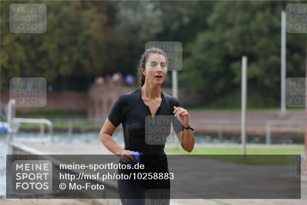 13.09.2026 - Stadtparktriathlon Mo-Foto http://msf.ph/oto/10258883 13.09.2026 11:14:39 Schwimmen 824 meine-sportfotos.de