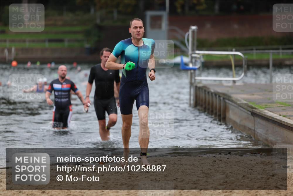 13.09.2026 - Stadtparktriathlon Mo-Foto http://msf.ph/oto/10258887 13.09.2026 11:54:57 Schwimmen 949, 959, 1022, 1064 meine-sportfotos.de