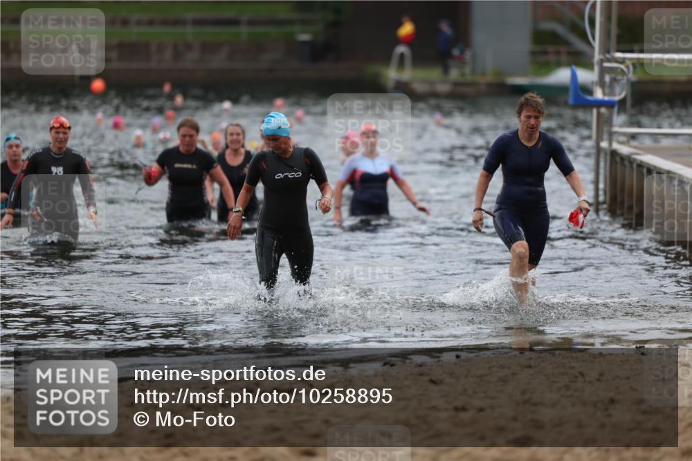 13.09.2026 - Stadtparktriathlon Mo-Foto http://msf.ph/oto/10258895 13.09.2026 11:14:48 Schwimmen 732, 800 meine-sportfotos.de