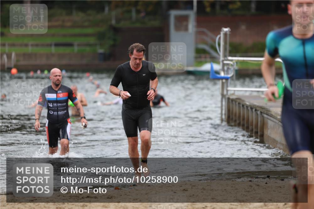 13.09.2026 - Stadtparktriathlon Mo-Foto http://msf.ph/oto/10258900 13.09.2026 11:54:59 Schwimmen 949, 1022, 1064 meine-sportfotos.de