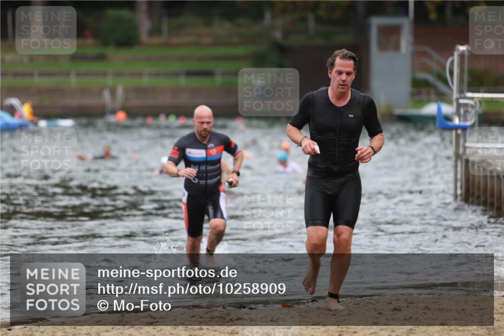 13.09.2026 - Stadtparktriathlon Mo-Foto http://msf.ph/oto/10258909 13.09.2026 11:55:00 Schwimmen 949, 1022, 1064 meine-sportfotos.de
