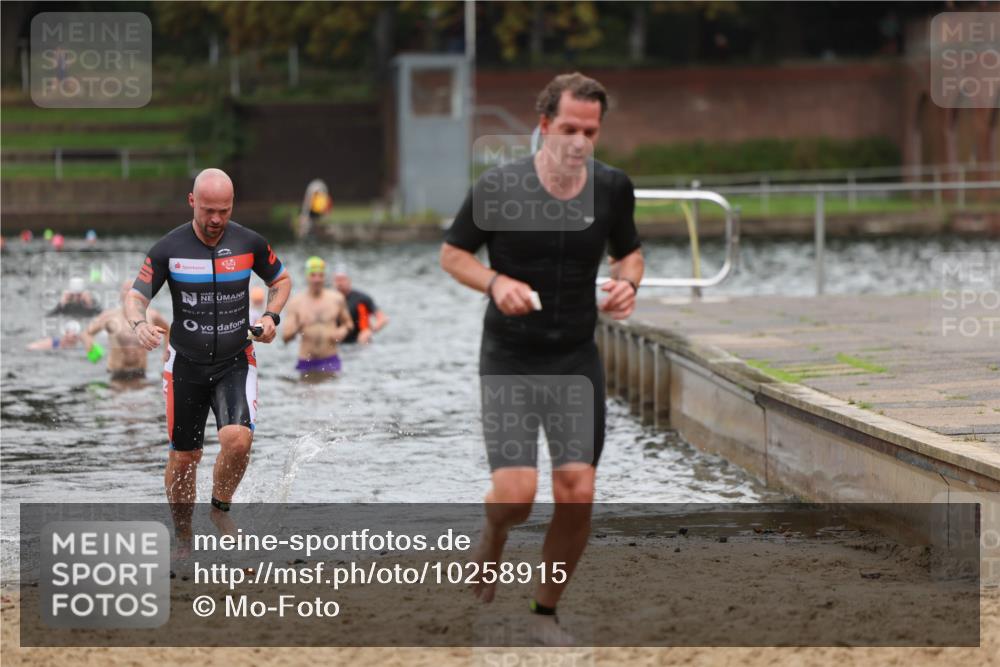 13.09.2026 - Stadtparktriathlon Mo-Foto http://msf.ph/oto/10258915 13.09.2026 11:55:02 Schwimmen 949, 1022, 1064 meine-sportfotos.de