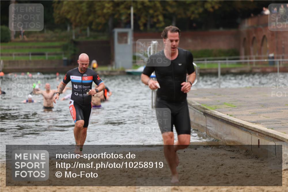 13.09.2026 - Stadtparktriathlon Mo-Foto http://msf.ph/oto/10258919 13.09.2026 11:55:02 Schwimmen 949, 1022, 1064 meine-sportfotos.de