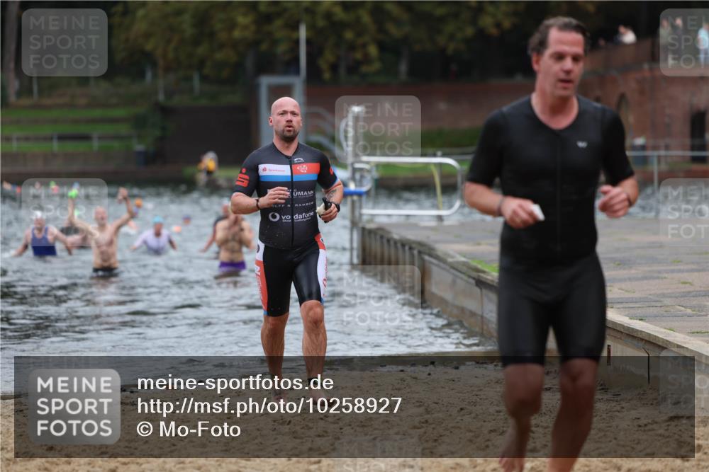 13.09.2026 - Stadtparktriathlon Mo-Foto http://msf.ph/oto/10258927 13.09.2026 11:55:03 Schwimmen 949, 1022, 1064 meine-sportfotos.de