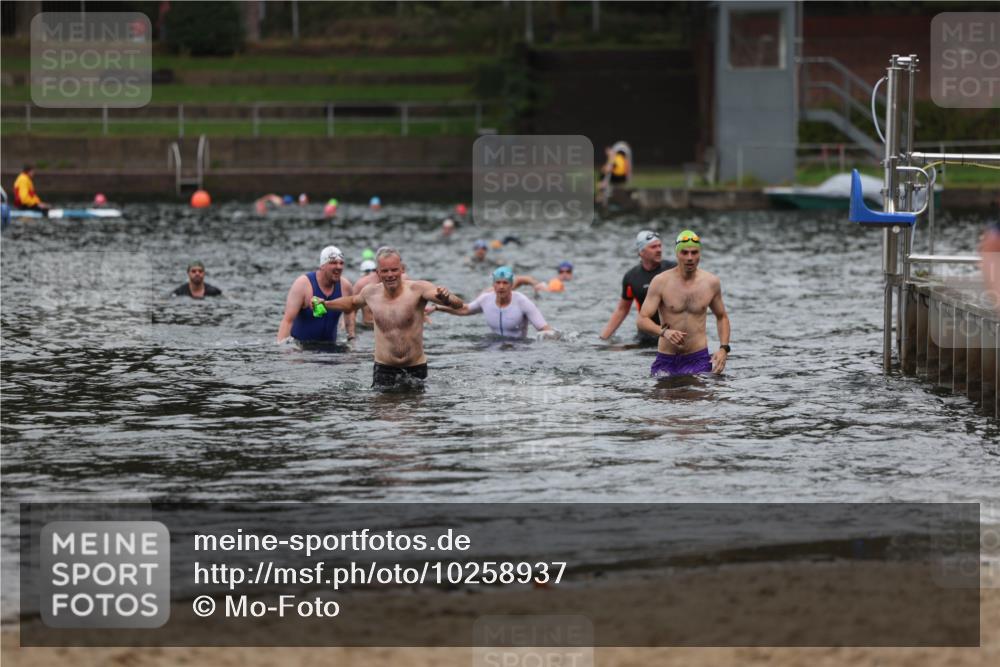 13.09.2026 - Stadtparktriathlon Mo-Foto http://msf.ph/oto/10258937 13.09.2026 11:55:05 Schwimmen 949, 1027, 1029, 1064 meine-sportfotos.de