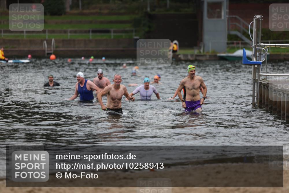 13.09.2026 - Stadtparktriathlon Mo-Foto http://msf.ph/oto/10258943 13.09.2026 11:55:06 Schwimmen 949, 1027, 1029, 1064 meine-sportfotos.de