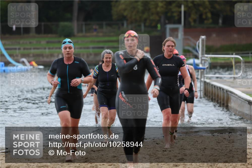 13.09.2026 - Stadtparktriathlon Mo-Foto http://msf.ph/oto/10258944 13.09.2026 11:15:03 Schwimmen 714, 738, 756, 759, 773, 800, 804, 806, 807 meine-sportfotos.de