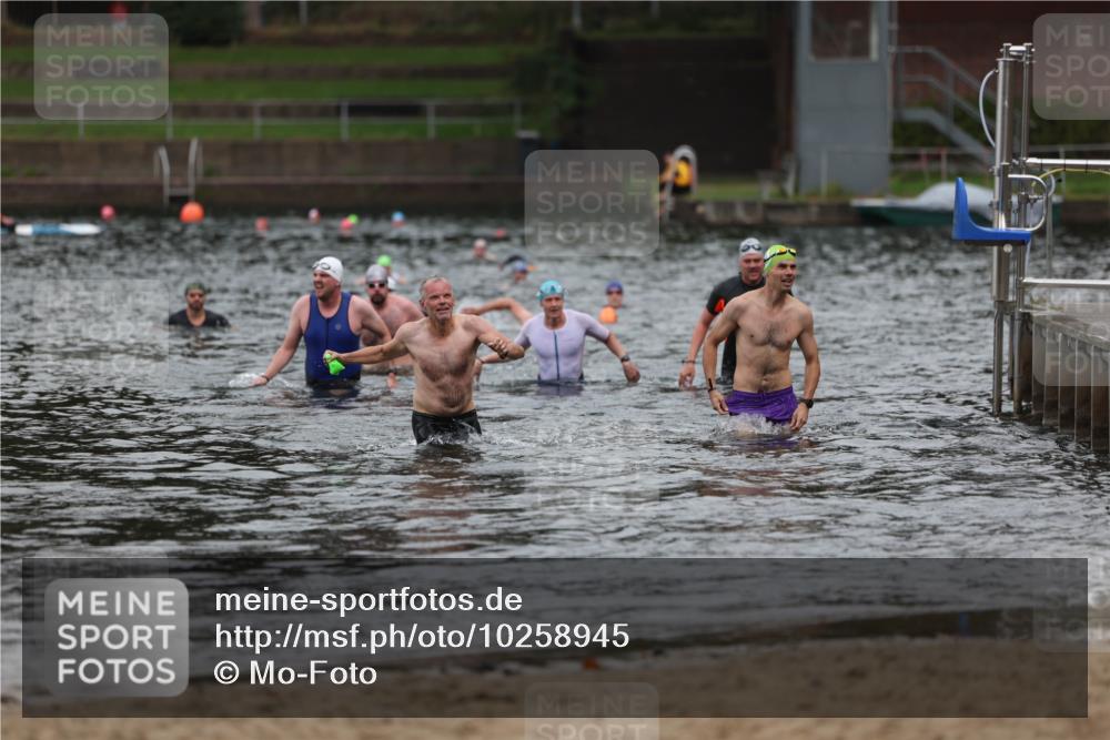 13.09.2026 - Stadtparktriathlon Mo-Foto http://msf.ph/oto/10258945 13.09.2026 11:55:06 Schwimmen 949, 1027, 1029, 1064 meine-sportfotos.de