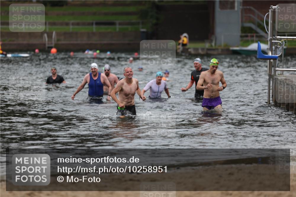 13.09.2026 - Stadtparktriathlon Mo-Foto http://msf.ph/oto/10258951 13.09.2026 11:55:07 Schwimmen 949, 1027, 1029, 1064 meine-sportfotos.de