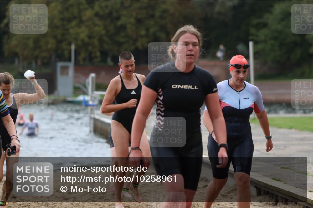13.09.2026 - Stadtparktriathlon Mo-Foto http://msf.ph/oto/10258961 13.09.2026 11:15:08 Schwimmen 714, 729, 738, 756, 759, 765, 773, 804, 806, 807 meine-sportfotos.de