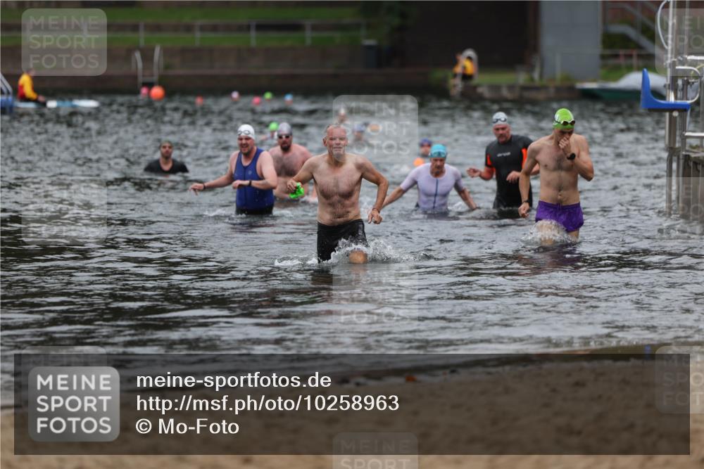 13.09.2026 - Stadtparktriathlon Mo-Foto http://msf.ph/oto/10258963 13.09.2026 11:55:08 Schwimmen 949, 1027, 1029, 1064 meine-sportfotos.de