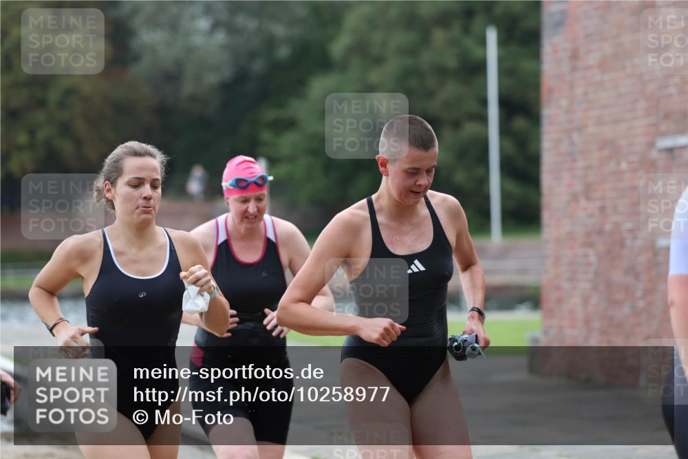 13.09.2026 - Stadtparktriathlon Mo-Foto http://msf.ph/oto/10258977 13.09.2026 11:15:11 Schwimmen 714, 729, 738, 756, 759, 765, 773, 804, 806 meine-sportfotos.de
