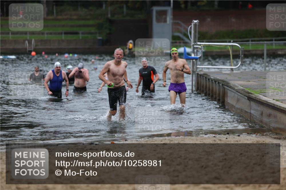 13.09.2026 - Stadtparktriathlon Mo-Foto http://msf.ph/oto/10258981 13.09.2026 11:55:11 Schwimmen 966, 1027, 1029, 1033 meine-sportfotos.de