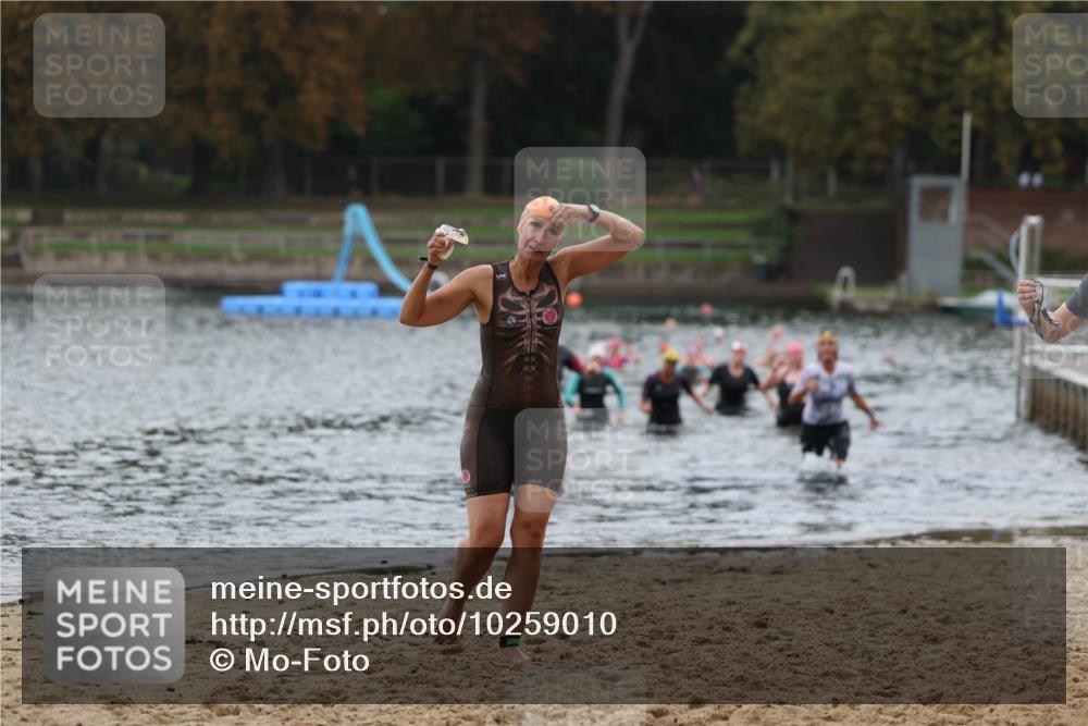 13.09.2026 - Stadtparktriathlon Mo-Foto http://msf.ph/oto/10259010 13.09.2026 11:15:17 Schwimmen 729, 758, 765, 803 meine-sportfotos.de
