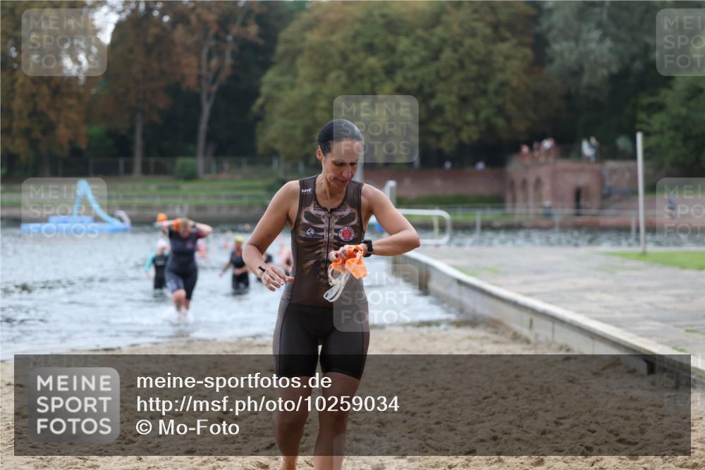 13.09.2026 - Stadtparktriathlon Mo-Foto http://msf.ph/oto/10259034 13.09.2026 11:15:21 Schwimmen 722, 729, 758, 765, 803 meine-sportfotos.de