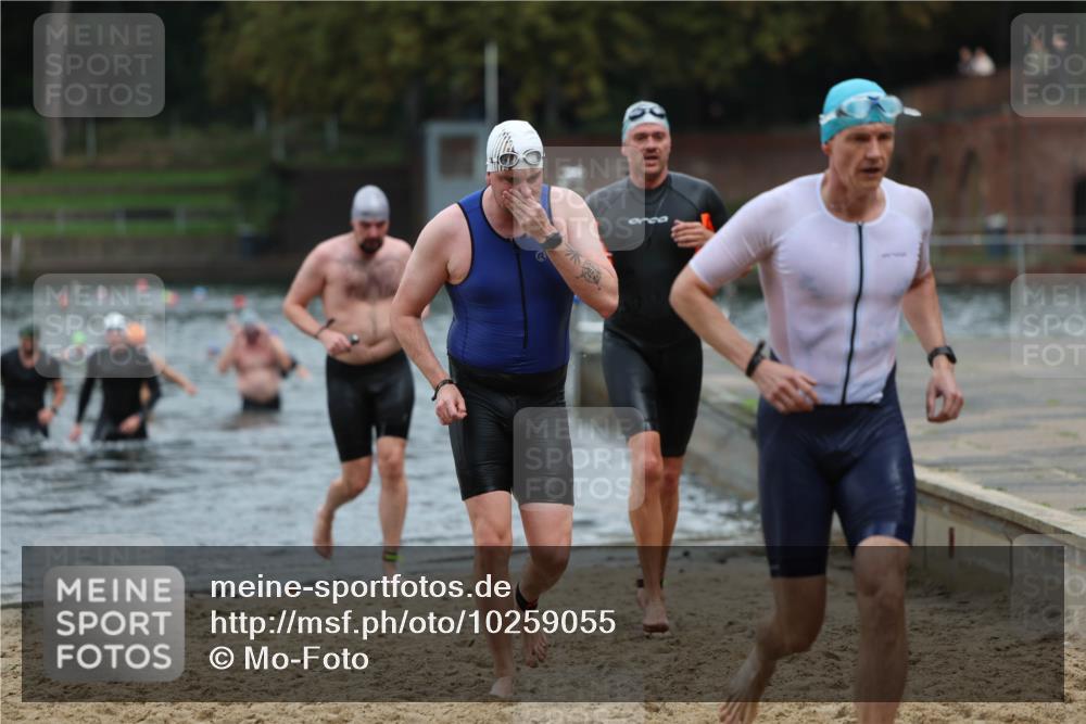 13.09.2026 - Stadtparktriathlon Mo-Foto http://msf.ph/oto/10259055 13.09.2026 11:55:23 Schwimmen 950, 966, 979, 1020, 1027, 1033, 1058 meine-sportfotos.de