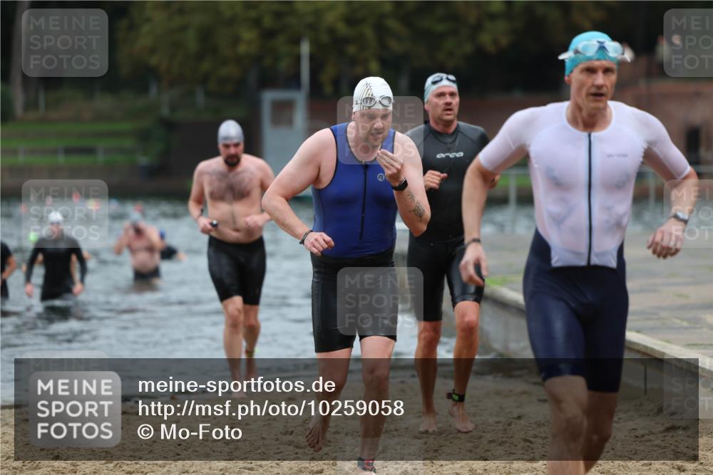 13.09.2026 - Stadtparktriathlon Mo-Foto http://msf.ph/oto/10259058 13.09.2026 11:55:23 Schwimmen 950, 966, 979, 1020, 1027, 1033, 1058 meine-sportfotos.de