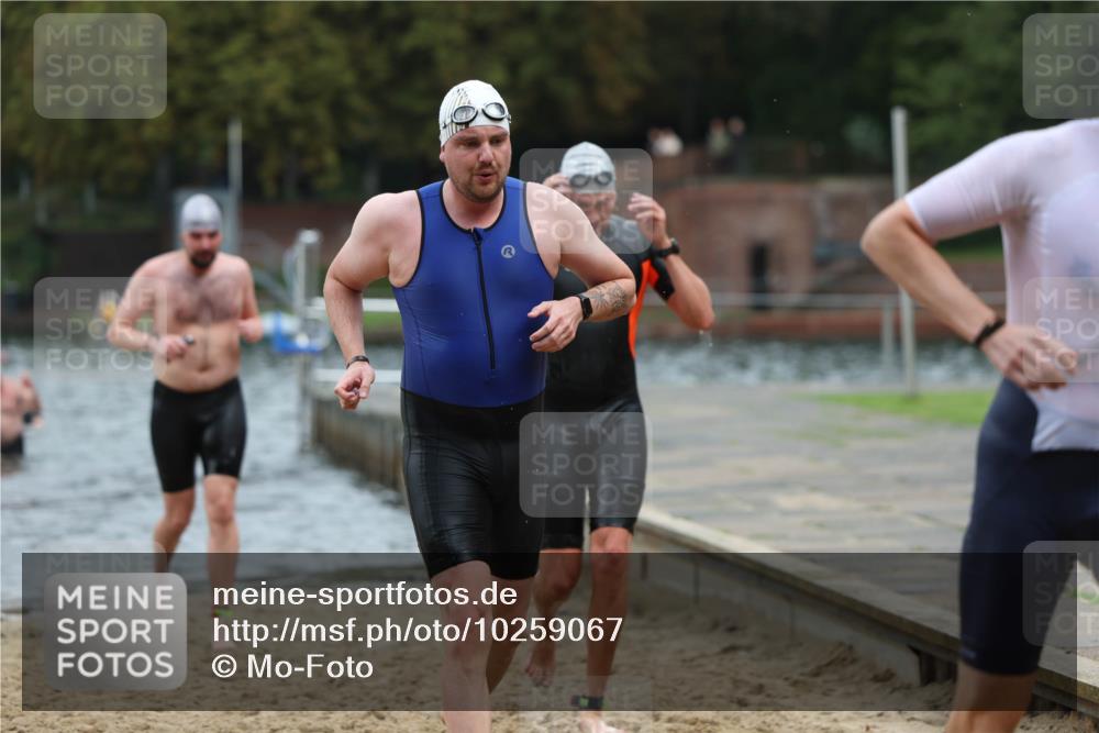 13.09.2026 - Stadtparktriathlon Mo-Foto http://msf.ph/oto/10259067 13.09.2026 11:55:24 Schwimmen 950, 966, 979, 1020, 1033, 1058 meine-sportfotos.de