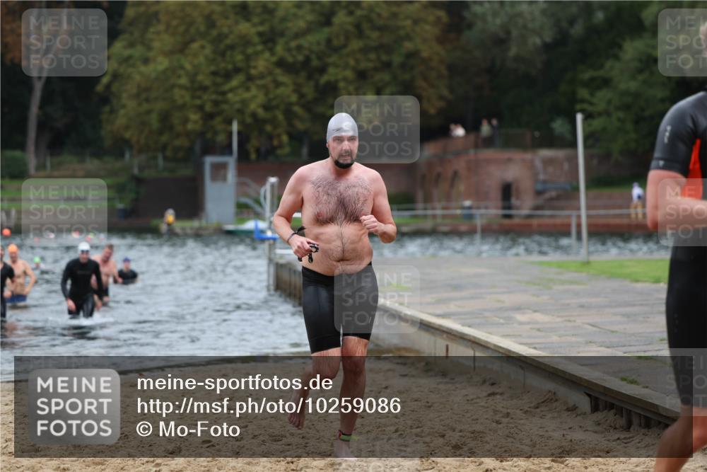 13.09.2026 - Stadtparktriathlon Mo-Foto http://msf.ph/oto/10259086 13.09.2026 11:55:26 Schwimmen 950, 966, 979, 1020, 1033, 1039, 1058 meine-sportfotos.de
