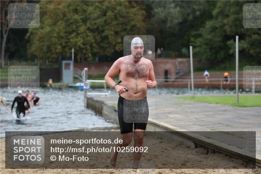13.09.2026 - Stadtparktriathlon Mo-Foto http://msf.ph/oto/10259092 13.09.2026 11:55:27 Schwimmen 950, 966, 979, 1020, 1033, 1039, 1058 meine-sportfotos.de
