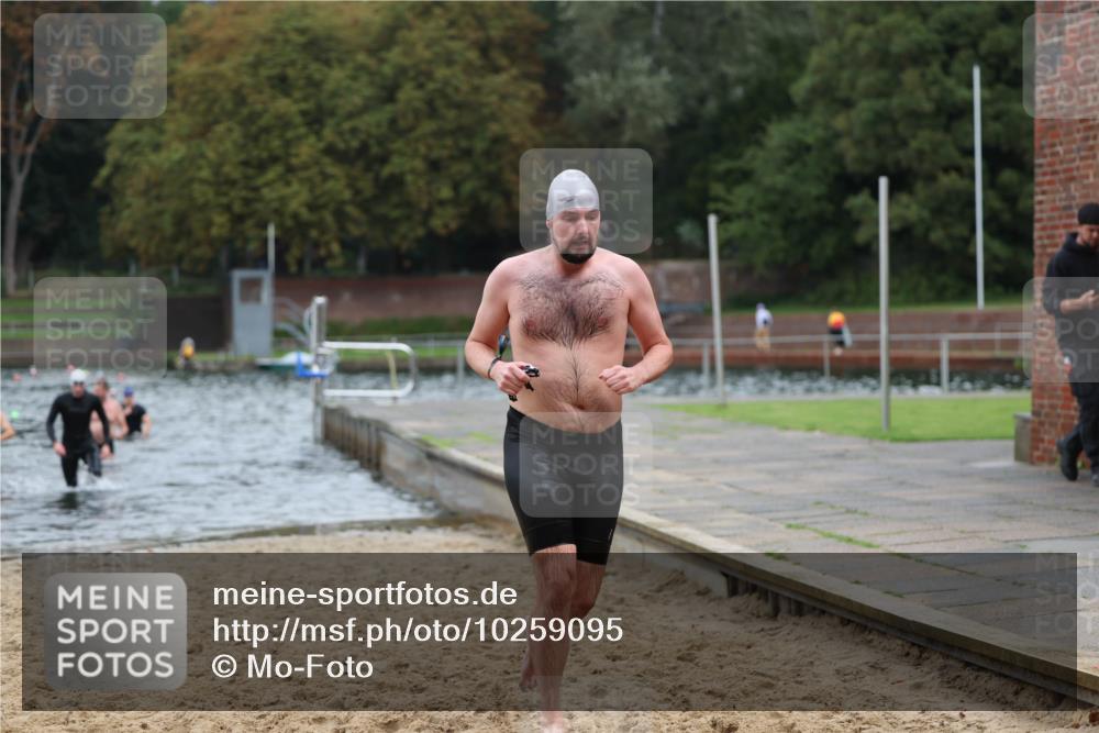 13.09.2026 - Stadtparktriathlon Mo-Foto http://msf.ph/oto/10259095 13.09.2026 11:55:27 Schwimmen 950, 966, 979, 1020, 1033, 1039, 1058 meine-sportfotos.de