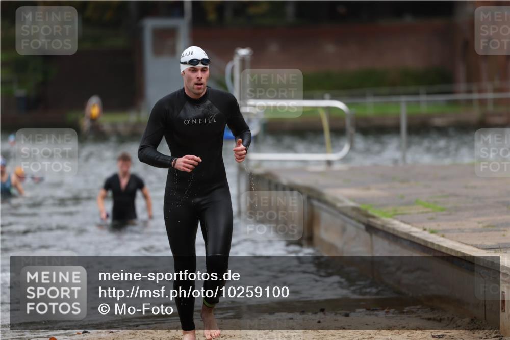 13.09.2026 - Stadtparktriathlon Mo-Foto http://msf.ph/oto/10259100 13.09.2026 11:55:34 Schwimmen 950, 979, 1039, 1052 meine-sportfotos.de