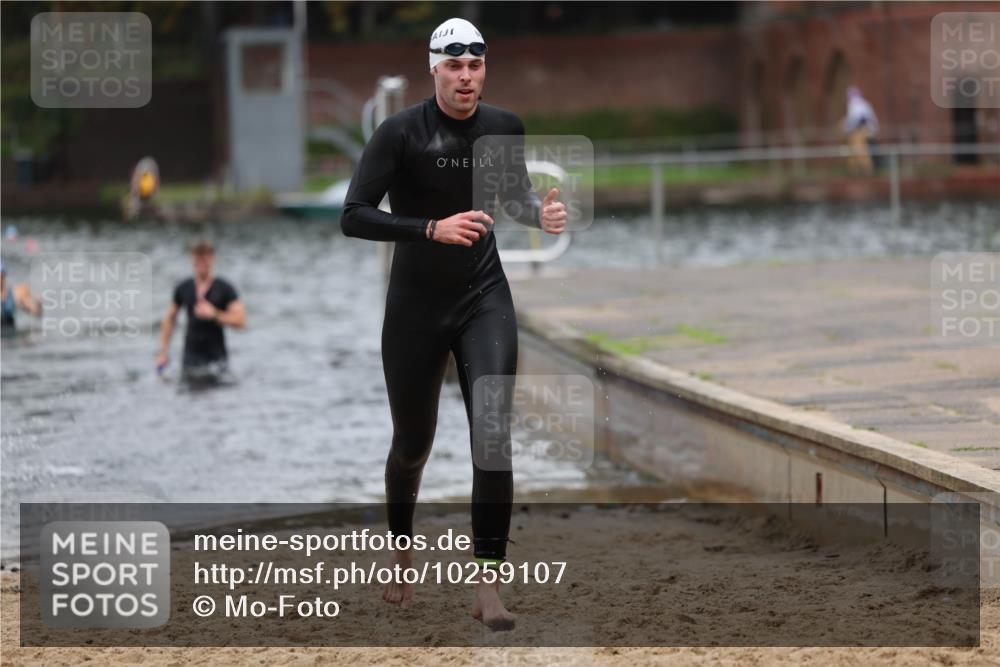 13.09.2026 - Stadtparktriathlon Mo-Foto http://msf.ph/oto/10259107 13.09.2026 11:55:34 Schwimmen 950, 979, 1039, 1052 meine-sportfotos.de