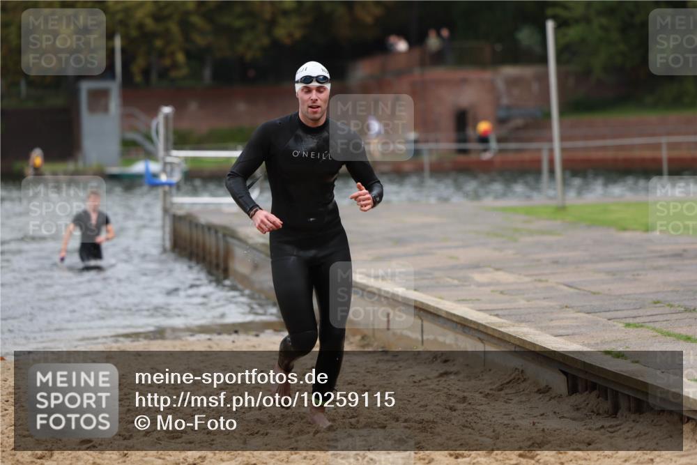 13.09.2026 - Stadtparktriathlon Mo-Foto http://msf.ph/oto/10259115 13.09.2026 11:55:35 Schwimmen 950, 979, 1039, 1052 meine-sportfotos.de