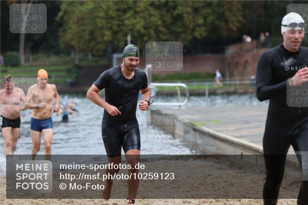 13.09.2026 - Stadtparktriathlon Mo-Foto http://msf.ph/oto/10259123 13.09.2026 11:55:37 Schwimmen 950, 979, 1004, 1039, 1052 meine-sportfotos.de