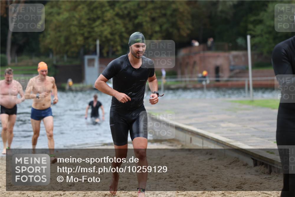13.09.2026 - Stadtparktriathlon Mo-Foto http://msf.ph/oto/10259129 13.09.2026 11:55:37 Schwimmen 950, 979, 1004, 1039, 1052 meine-sportfotos.de