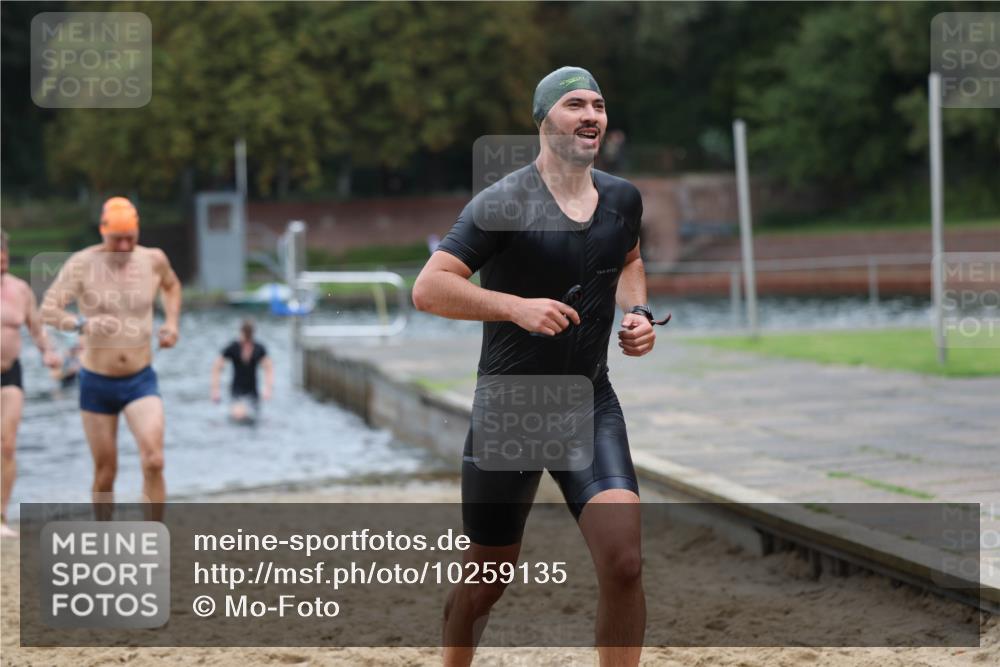 13.09.2026 - Stadtparktriathlon Mo-Foto http://msf.ph/oto/10259135 13.09.2026 11:55:38 Schwimmen 950, 979, 1004, 1039, 1052 meine-sportfotos.de