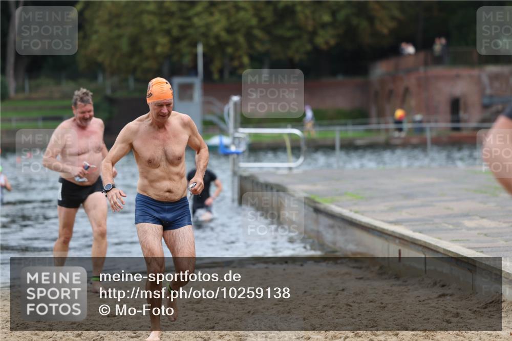 13.09.2026 - Stadtparktriathlon Mo-Foto http://msf.ph/oto/10259138 13.09.2026 11:55:39 Schwimmen 950, 979, 1004, 1039, 1052 meine-sportfotos.de